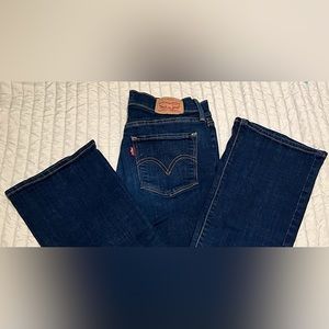 *EUC* Levi Bootcut Jeans